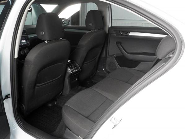 Skoda Superb III с пробегом 2019 года, цена 1 509 000 рублей, 247094 км, лифтбек, Автокод Объявления