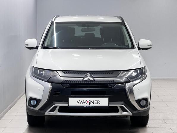 Mitsubishi Outlander III Рестайлинг 3 с пробегом 2022 года, цена 2 749 000 рублей, 77647 км, внедорожник, Автокод Объявления
