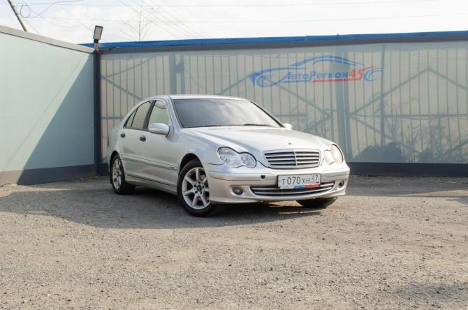 Mercedes-Benz C-Класс II (W203) Рестайлинг с пробегом 2005 года, цена 444 000 рублей, 355900 км, седан, Автокод Объявления