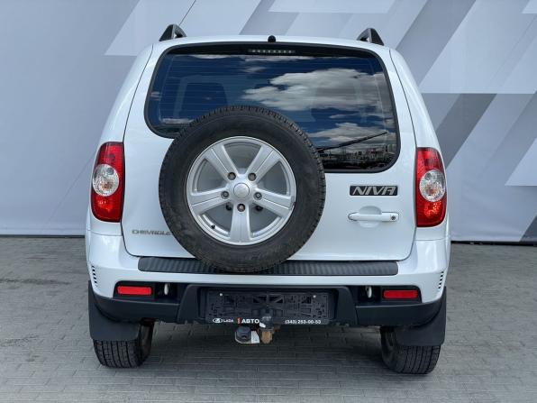 Chevrolet Niva I Рестайлинг с пробегом 2017 года, цена 865 000 рублей, 44753 км, внедорожник, Автокод Объявления