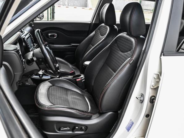 Kia Soul II Рестайлинг с пробегом 2017 года, цена 1 699 000 рублей, 93020 км, хэтчбек, Автокод Объявления
