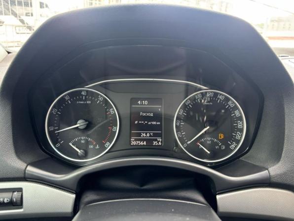 Skoda Octavia II (A5) Рестайлинг с пробегом 2012 года, цена 702 500 рублей, 207000 км, лифтбек, Автокод Объявления