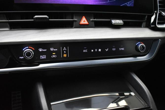 Kia Sportage V с пробегом 2022 года, цена 3 850 000 рублей, 27127 км, внедорожник, Автокод Объявления