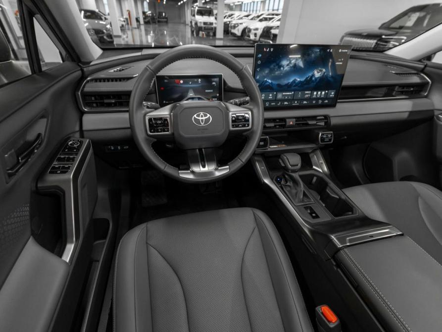Toyota RAV4 VI (XA60) Москва  - изображение 7