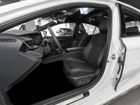 Toyota Camry IX (XV80) China Market с пробегом 2026 года, цена 4 600 000 рублей, 30 км, седан, Автокод Объявления