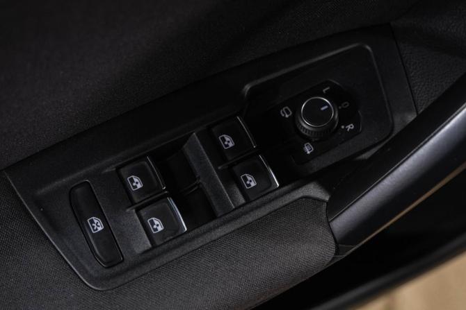 Volkswagen Tiguan II с пробегом 2019 года, цена 3 249 000 рублей, 75917 км, внедорожник, Автокод Объявления