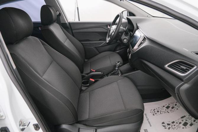 Hyundai Solaris II с пробегом 2018 года, цена 1 259 000 рублей, 122000 км, седан, Автокод Объявления