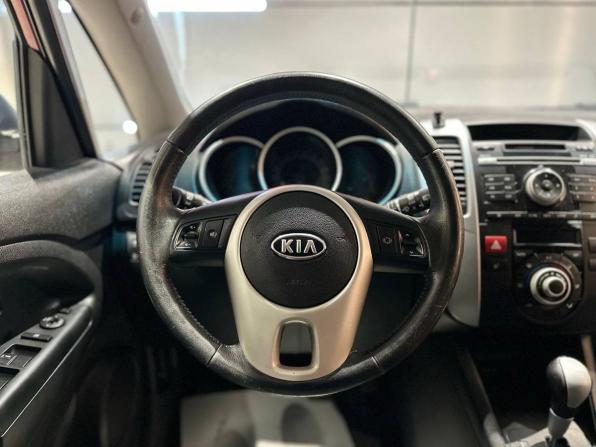 Kia Venga I с пробегом 2011 года, цена 697 000 рублей, 193000 км, компактвэн, Автокод Объявления