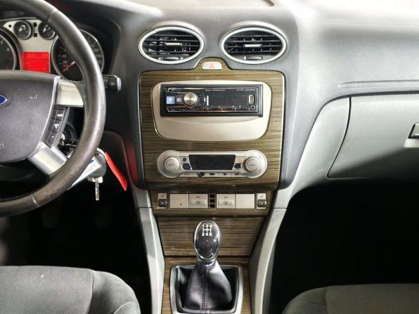 Ford Focus II Рестайлинг с пробегом 2008 года, цена 295 000 рублей, 465480 км, седан, Автокод Объявления