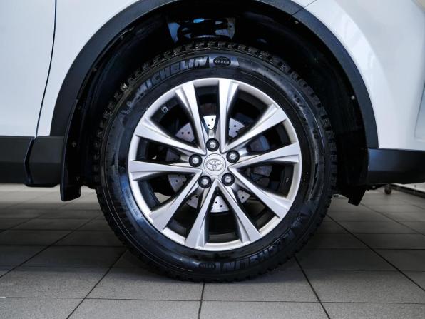 Toyota RAV4 IV (XA40) Рестайлинг с пробегом 2016 года, цена 2 300 000 рублей, 98178 км, внедорожник, Автокод Объявления
