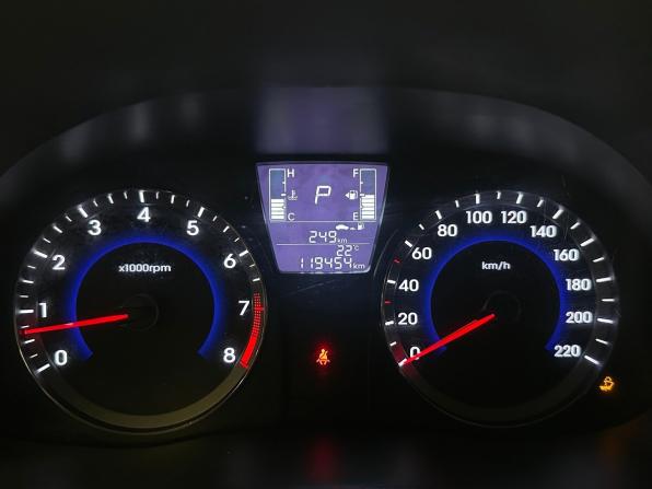Hyundai Solaris I Рестайлинг с пробегом 2016 года, цена 990 000 рублей, 119453 км, седан, Автокод Объявления