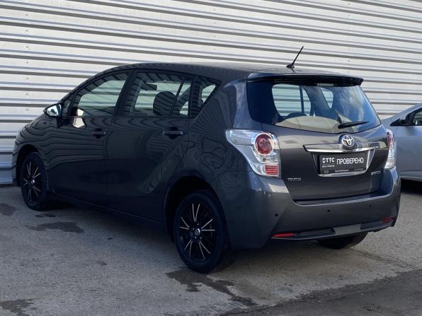 Toyota Verso I Рестайлинг с пробегом 2013 года, цена 1 419 000 рублей, 148021 км, компактвэн, Автокод Объявления