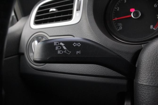 Volkswagen Polo V Рестайлинг с пробегом 2016 года, цена 1 145 000 рублей, 133496 км, седан, Автокод Объявления