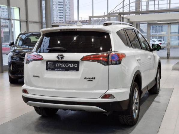 Toyota RAV4 IV (XA40) Рестайлинг с пробегом 2015 года, цена 2 590 000 рублей, 81246 км, внедорожник, Автокод Объявления