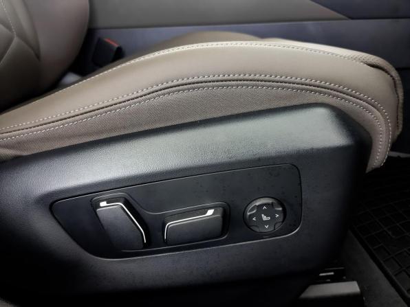 BMW 5 серии VII (G30/G31/G38) Рестайлинг с пробегом 2023 года, цена 6 650 000 рублей, 22065 км, седан, Автокод Объявления