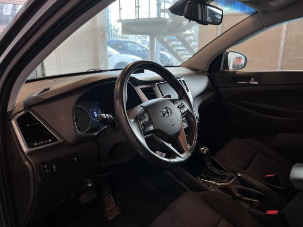 Hyundai Tucson III с пробегом 2017 года, цена 1 800 000 рублей, 120500 км, внедорожник, Автокод Объявления