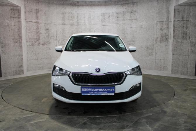 Skoda Rapid II с пробегом 2022 года, цена 1 684 000 рублей, 49202 км, лифтбек, Автокод Объявления
