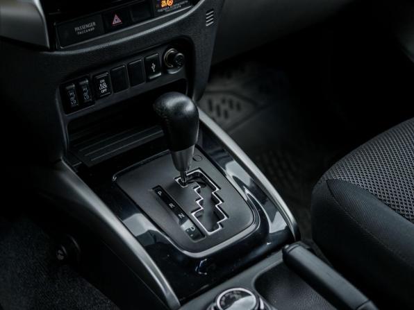 Mitsubishi L200 V Рестайлинг с пробегом 2017 года, цена 2 375 000 рублей, 78393 км, пикап, Автокод Объявления