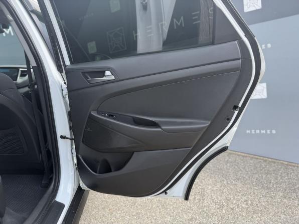 Hyundai Tucson III с пробегом 2018 года, цена 1 899 000 рублей, 176251 км, внедорожник, Автокод Объявления