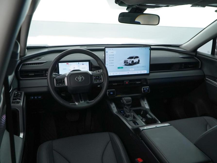 Toyota RAV4 VI (XA60) Москва  - изображение 7