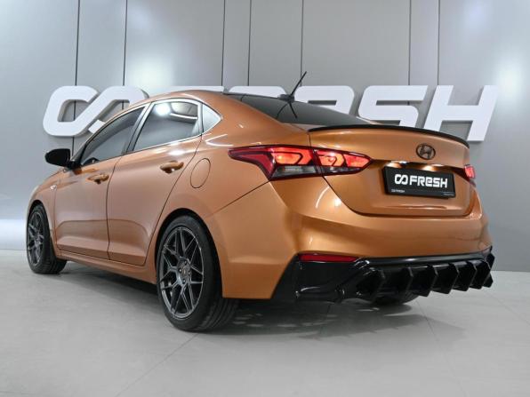 Hyundai Solaris II с пробегом 2017 года, цена 1 289 000 рублей, 160189 км, седан, Автокод Объявления