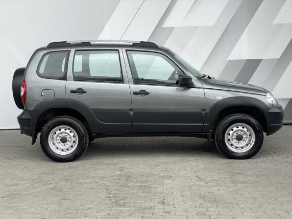 Chevrolet Niva I Рестайлинг с пробегом 2018 года, цена 678 000 рублей, 94357 км, внедорожник, Автокод Объявления