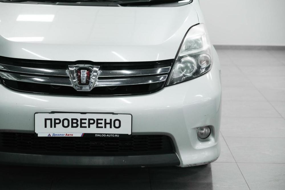 Toyota ISis I Рестайлинг Казань  - изображение 6