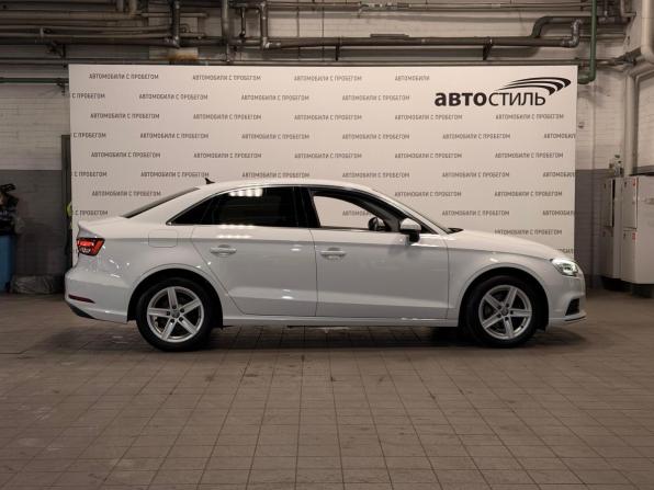 Audi A3 III (8V) Рестайлинг с пробегом 2019 года, цена 1 799 000 рублей, 110000 км, седан, Автокод Объявления