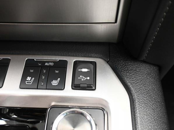 Toyota Land Cruiser 200 Series Рестайлинг 2 с пробегом 2020 года, цена 7 949 000 рублей, 55382 км, внедорожник, Автокод Объявления