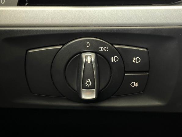 BMW 3 серии V (E90/E91/E92/E93) Рестайлинг с пробегом 2010 года, цена 1 137 000 рублей, 111078 км, седан, Автокод Объявления