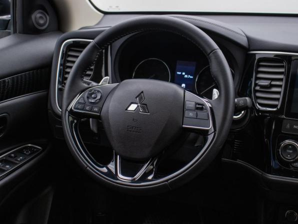 Mitsubishi Outlander III Рестайлинг 3 с пробегом 2022 года, цена 3 495 000 рублей, 9800 км, внедорожник, Автокод Объявления