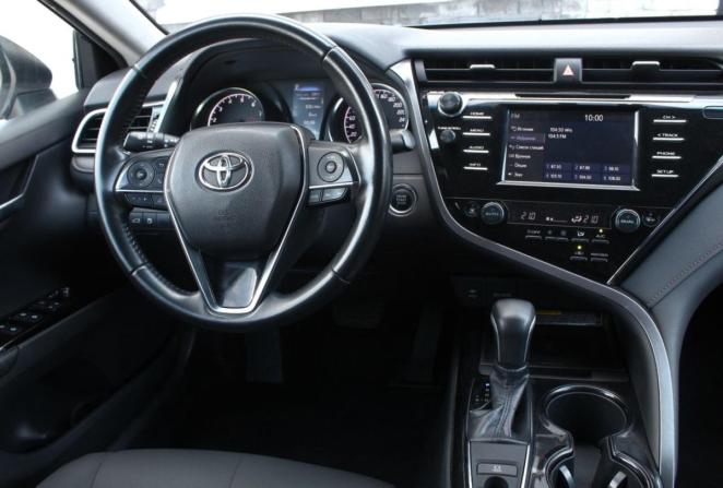 Toyota Camry VII (XV50) Рестайлинг 2 с пробегом 2018 года, цена 2 424 000 рублей, 195555 км, седан, Автокод Объявления