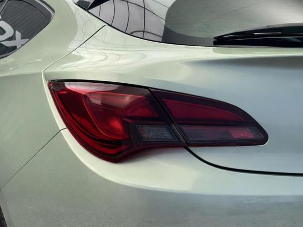 Opel Astra J Рестайлинг с пробегом 2011 года, цена 797 000 рублей, 71790 км, хэтчбек, Автокод Объявления