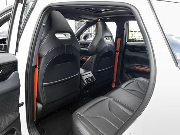 Changan UNI-V I с пробегом 2024 года, цена 2 098 000 рублей, 53498 км, лифтбек, Автокод Объявления