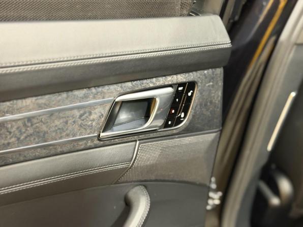 Porsche Panamera II с пробегом 2017 года, цена 4 949 000 рублей, 204789 км, лифтбек, Автокод Объявления