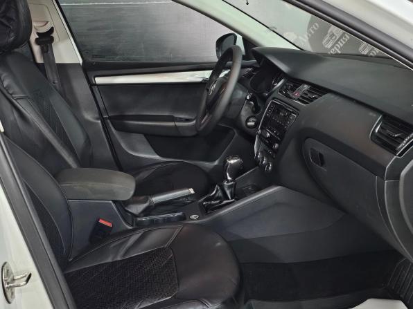 Skoda Octavia III (A7) Рестайлинг с пробегом 2019 года, цена 1 080 000 рублей, 167400 км, лифтбек, Автокод Объявления