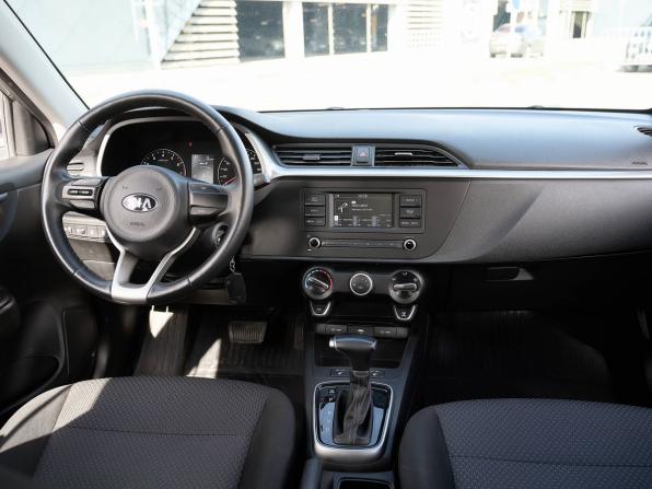 Kia Rio IV Рестайлинг с пробегом 2021 года, цена 1 663 000 рублей, 52100 км, хэтчбек, Автокод Объявления