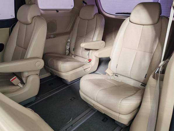 Kia Carnival III с пробегом 2018 года, цена 3 199 000 рублей, 101507 км, минивэн, Автокод Объявления