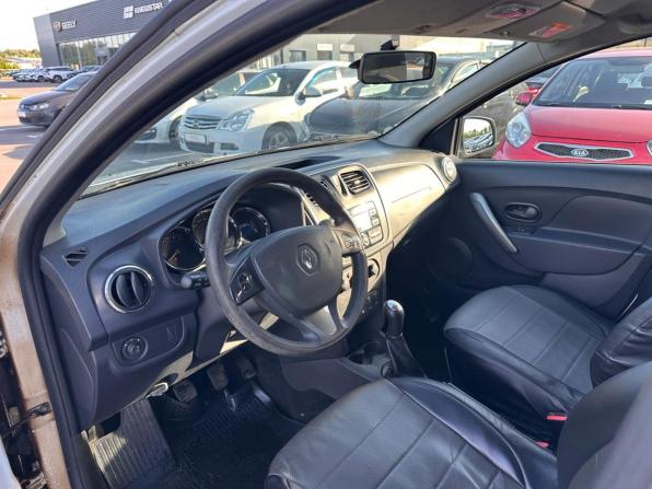 Renault Sandero II с пробегом 2017 года, цена 1 000 000 рублей, 59386 км, хэтчбек, Автокод Объявления