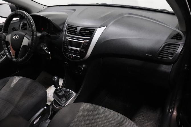 Hyundai Solaris I Рестайлинг с пробегом 2016 года, цена 1 000 000 рублей, 143009 км, седан, Автокод Объявления