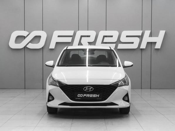 Hyundai Solaris II Рестайлинг с пробегом 2021 года, цена 1 670 000 рублей, 55878 км, седан, Автокод Объявления