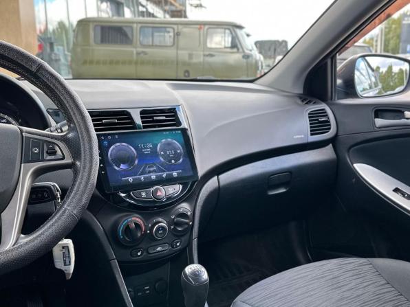 Hyundai Solaris I Рестайлинг с пробегом 2015 года, цена 979 000 рублей, 103523 км, хэтчбек, Автокод Объявления
