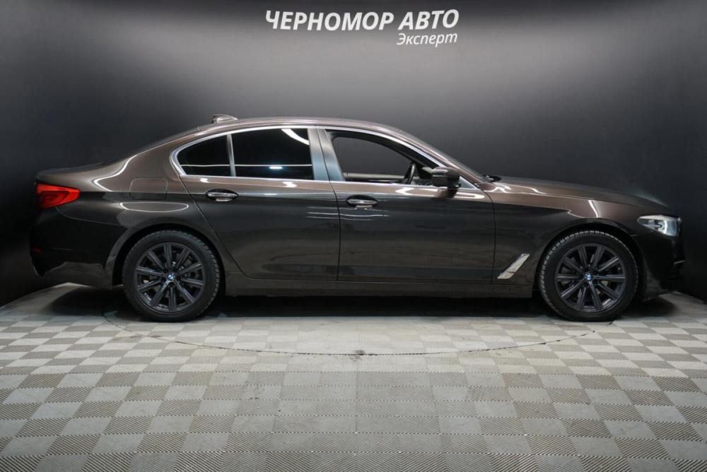 BMW 5 серии VII (G30/G31/G38) Крым  - изображение 6