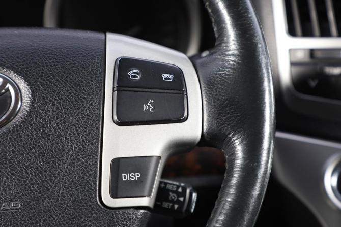 Toyota Land Cruiser 200 Series Рестайлинг 1 с пробегом 2013 года, цена 3 749 000 рублей, 116939 км, внедорожник, Автокод Объявления