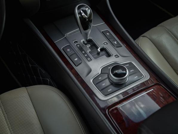 Hyundai Equus II с пробегом 2011 года, цена 1 385 000 рублей, 278000 км, седан, Автокод Объявления
