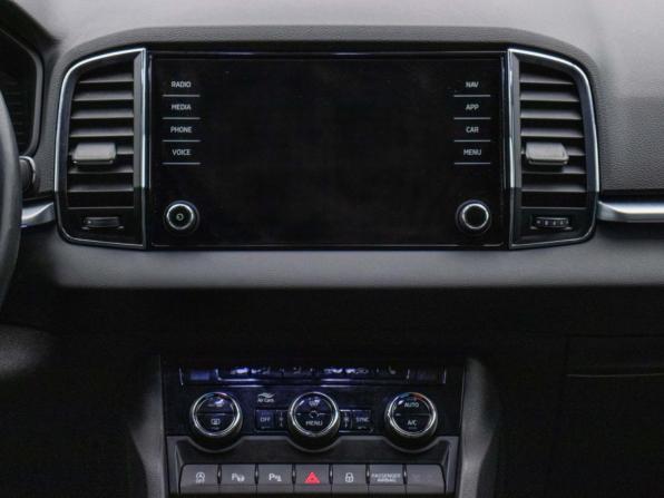 Skoda Karoq I с пробегом 2020 года, цена 2 592 000 рублей, 89201 км, внедорожник, Автокод Объявления