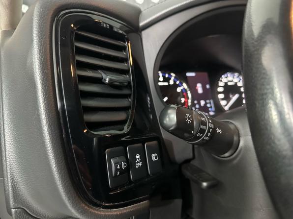 Mitsubishi Outlander III Рестайлинг 2 с пробегом 2017 года, цена 1 980 000 рублей, 116200 км, внедорожник, Автокод Объявления