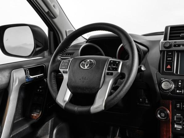 Toyota Land Cruiser Prado 150 Series Рестайлинг 1 с пробегом 2015 года, цена 2 990 000 рублей, 282768 км, внедорожник, Автокод Объявления