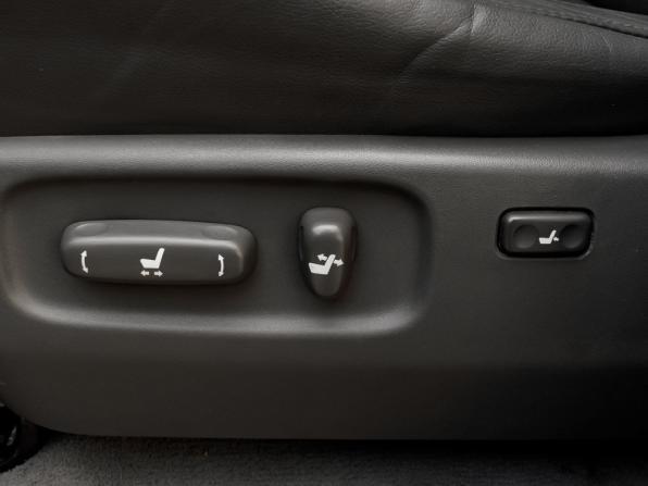 Toyota Land Cruiser 200 Series с пробегом 2010 года, цена 3 100 000 рублей, 340321 км, внедорожник, Автокод Объявления