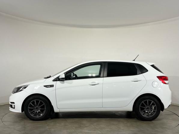 Kia Rio III Рестайлинг с пробегом 2016 года, цена 950 000 рублей, 86089 км, хэтчбек, Автокод Объявления